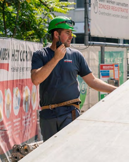 Houben grondlegger op de werf